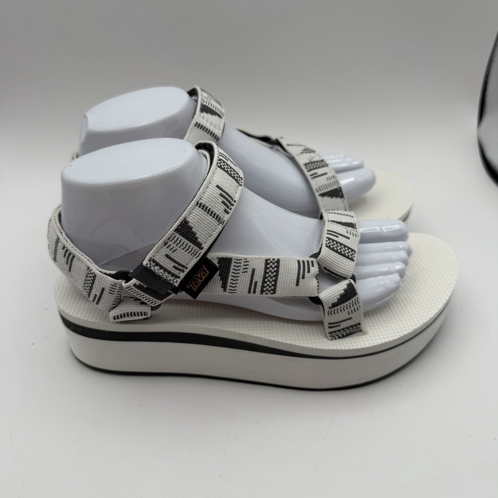 New TEVA Flatform Universal Women's Sandals Sz 8 White Navy Shoes 11008844 Aztec - Picture 6 of 10